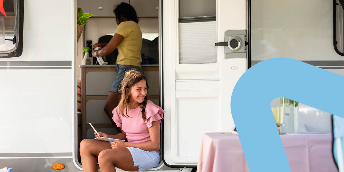 Mother and daughter caravan